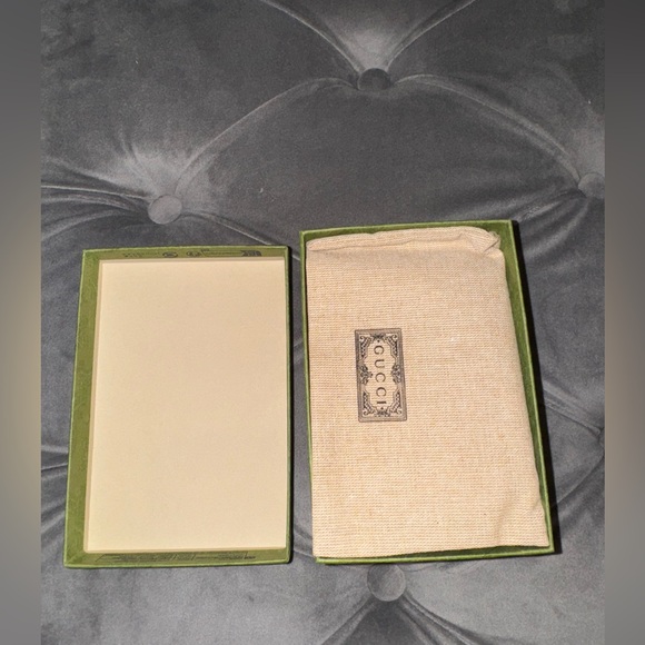 NWT Limited edition light pink
GG MARMONT MATELASSÉ CARD CASE WALLET - Picture 7 of 10